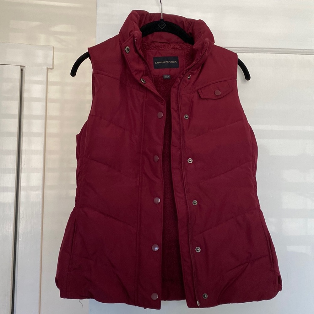 Banana Republic Puffer Vest